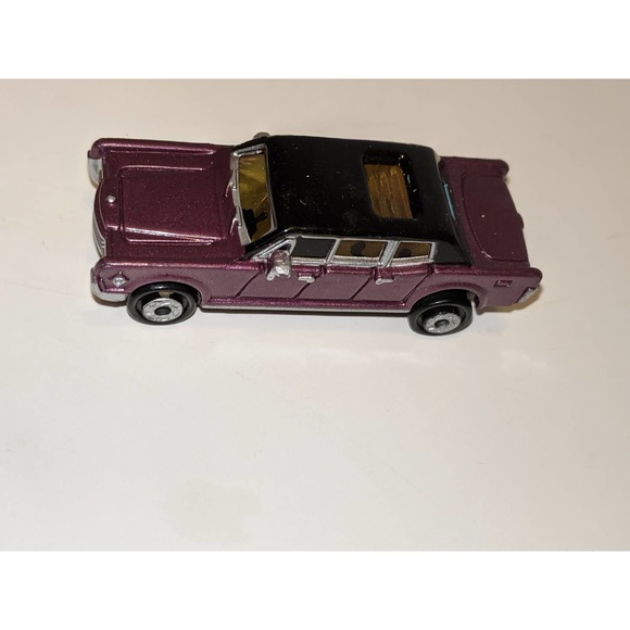 Vintage 1990 Micro Machines Lincoln '66 Limousine Super Micro Light Galoob Rare - Picture 3 of 7